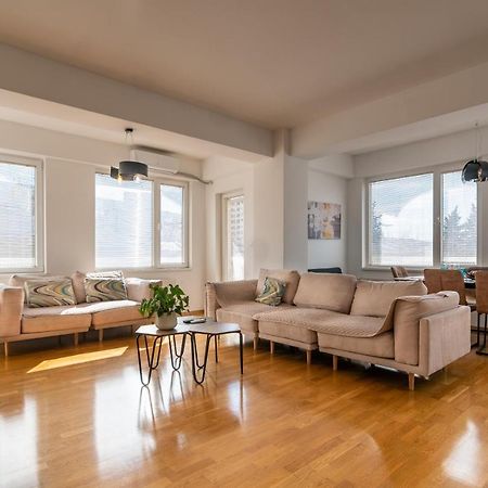 High-End Spacious Apartment Next To City Mall 斯科普里 外观 照片