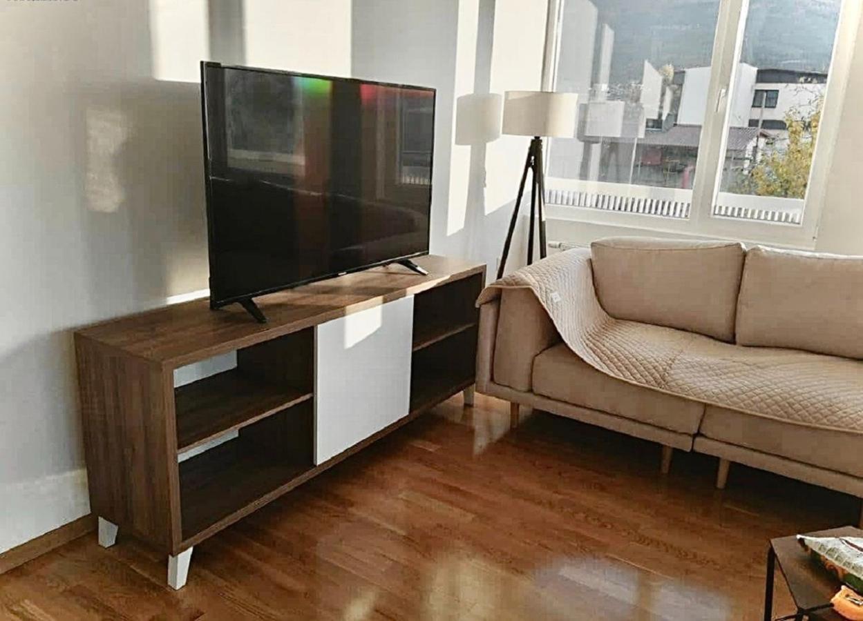 High-End Spacious Apartment Next To City Mall 斯科普里 外观 照片