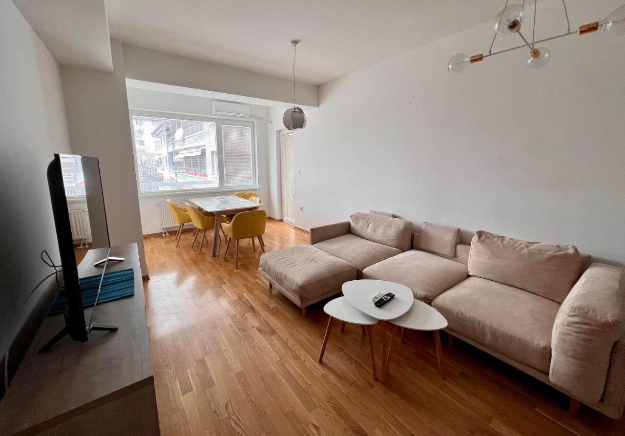 High-End Spacious Apartment Next To City Mall 斯科普里 外观 照片