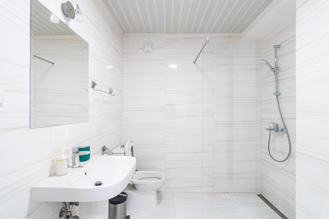 High-End Spacious Apartment Next To City Mall 斯科普里 外观 照片