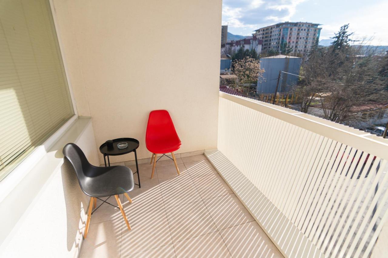 High-End Spacious Apartment Next To City Mall 斯科普里 外观 照片