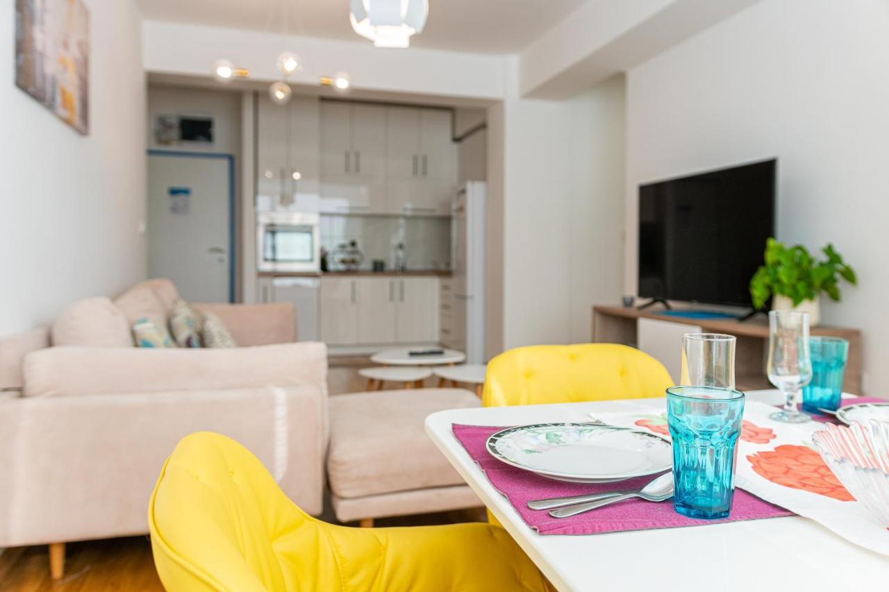 High-End Spacious Apartment Next To City Mall 斯科普里 外观 照片